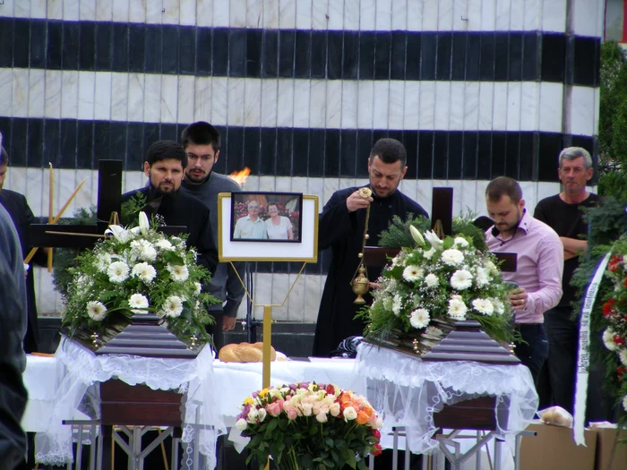 Cele două victime duse la groapă sunt soţi