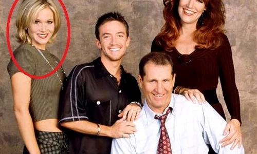 cum mai arata kelly din familia bundy main222 jpeg