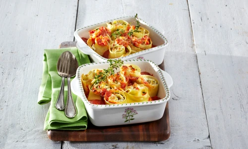 Lasagna rolls in tomato sauce + steps jpeg