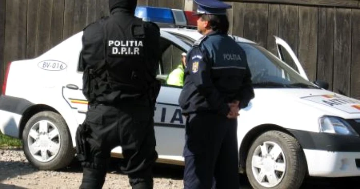 Braşov: FOTOGALERIE de la razia din Gârcini, pentru prinderea unor infractori periculoşi