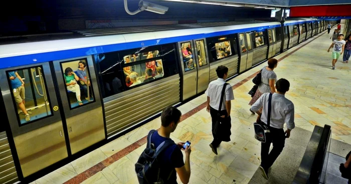 Petiţie pentru prelungirea programului Metrorex. FOTO Eduard Enea