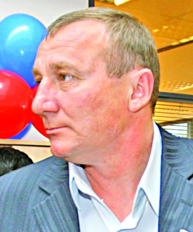 
    Adrian Bumbescu  