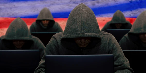 troli rusi online shutterstock 2134212337 jpg