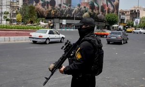 Membru al Gardienilor Revoluției  Teheran FOTO Profimedia jpg