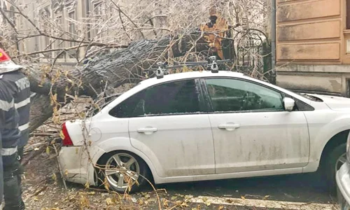 221 de autoturisme  au fost avariate  în București  jpeg