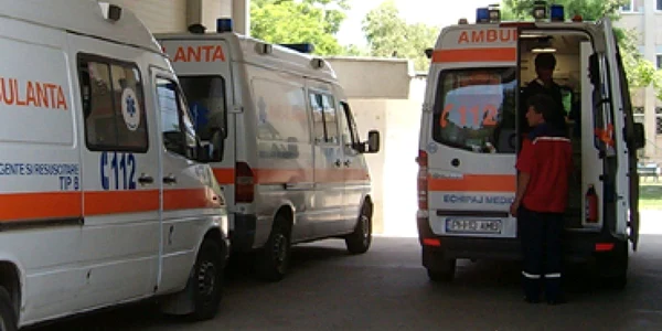 Ploieşti: Un copil căzut într-un canal adânc a fost gasit mort de pompieri
