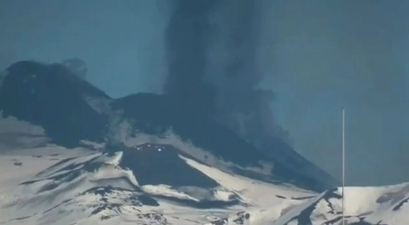 
    Vulcanul Etna  