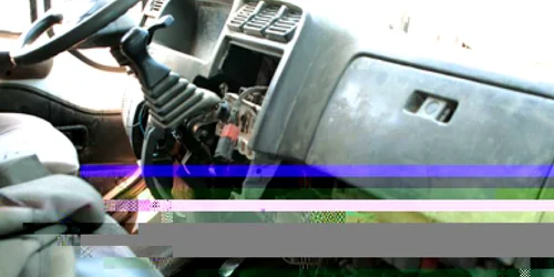 Reşiţa: Poliţiştii cărăşeni au găsit o epavă pe patru roţi VIDEO