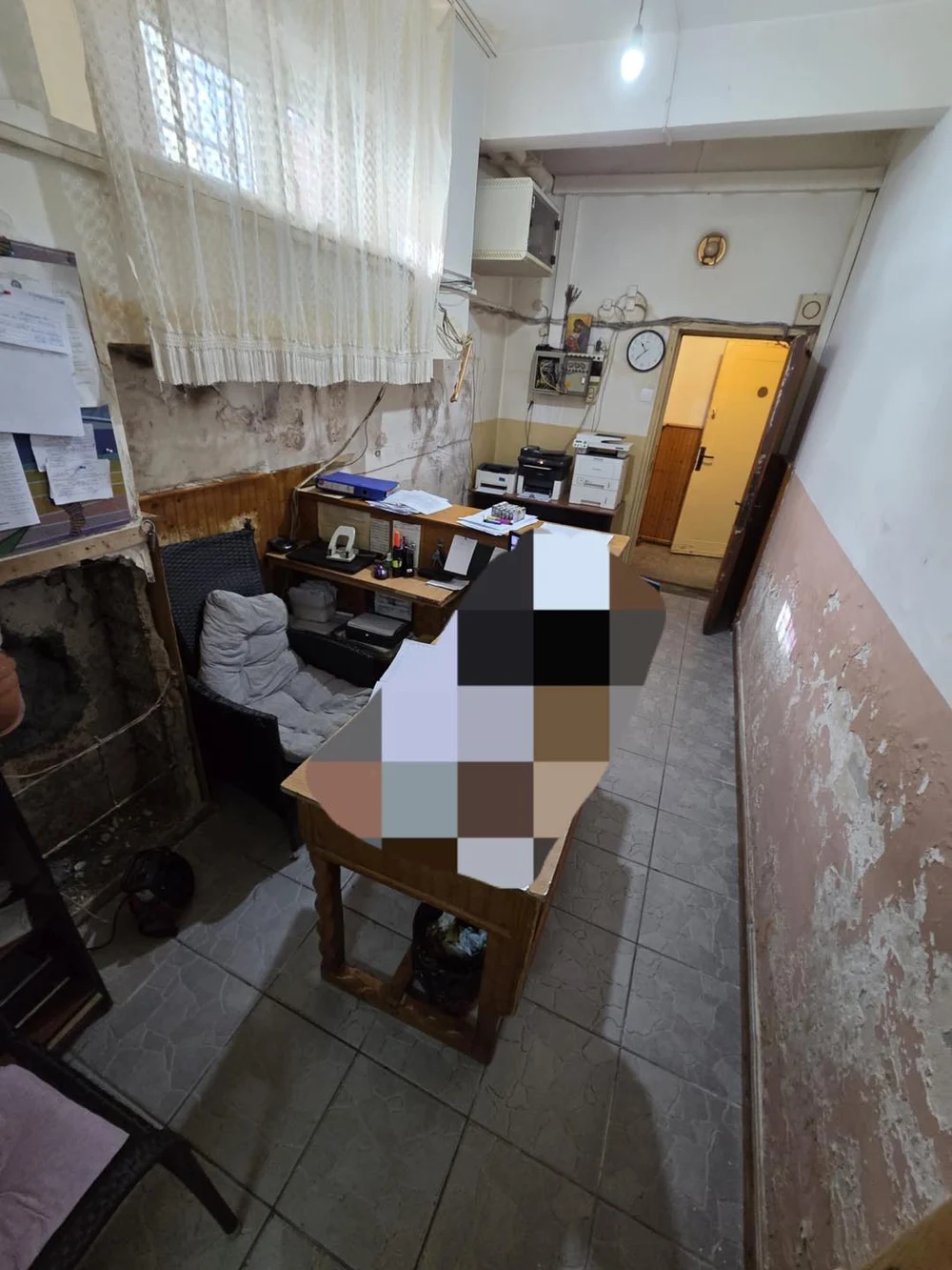 Polițiștii de la Arestul Capitalei au condiții mai proaste decât infractorii, susține Sindicatul Europol: „Mucegai, umiditate, ploșnițe”