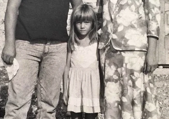 
    Adela Popescu a împlinit 32 de ani  