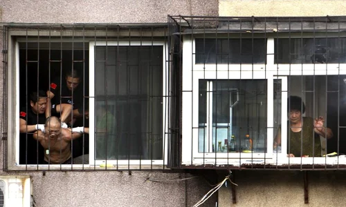 Chinez sinucigas (Foto: Reuters) jpeg