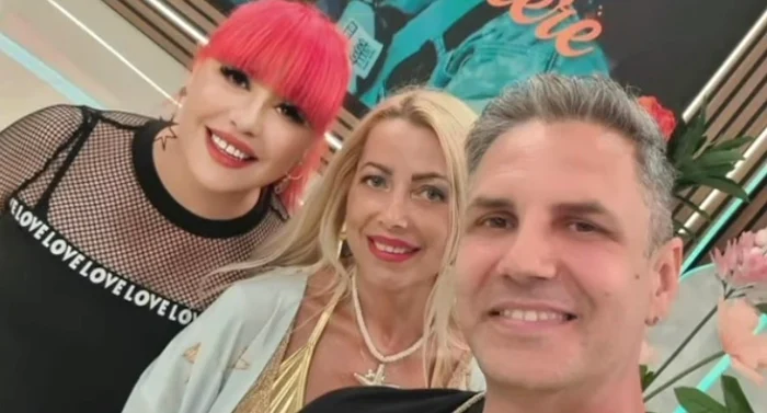 Nicoleta și Irina cântă împreună cu Cătălin Gușă. alias TaiK foto: Facebook