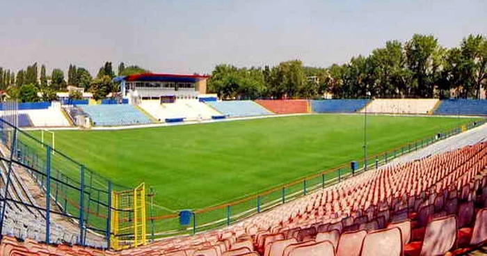 FOTBAL: Oţelul joacă cu spectatori împotriva Stelei
