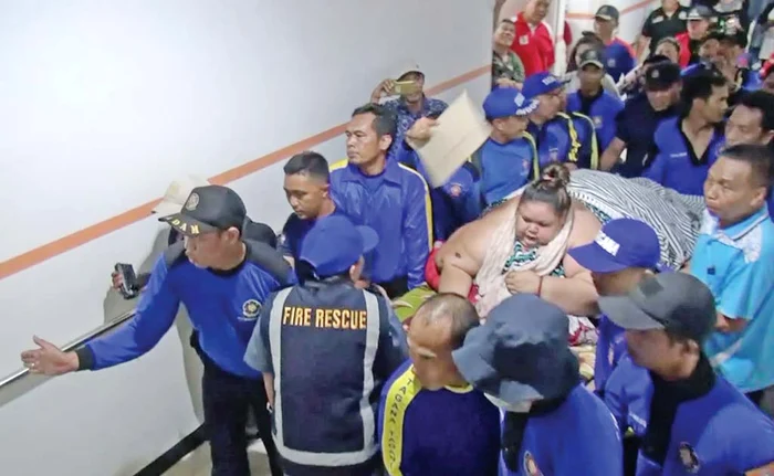 Titi a fost dusă cu mare greutate la spital Fotografii: Profimedia