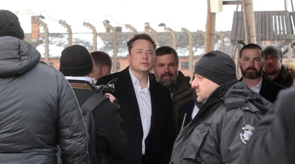 Elon Musk a vizitat Auschwitz, după ce a fost acuzat de antisemitism: „Unul dintre cele mai prostești lucruri” VIDEO