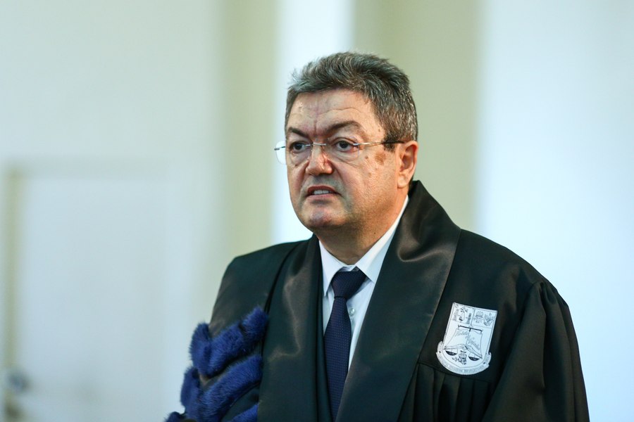 Anunțul făcut de rectorul Universității din București, după declarațiile lui David Popovici: „Nu va fi ușor, dar vom economisi la alte capitole”