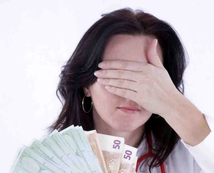 
    Horoscop zilnic 20 iunie: Doar o aventură pasională mai poate scoate Berbecii din deprimareFoto: Hepta  