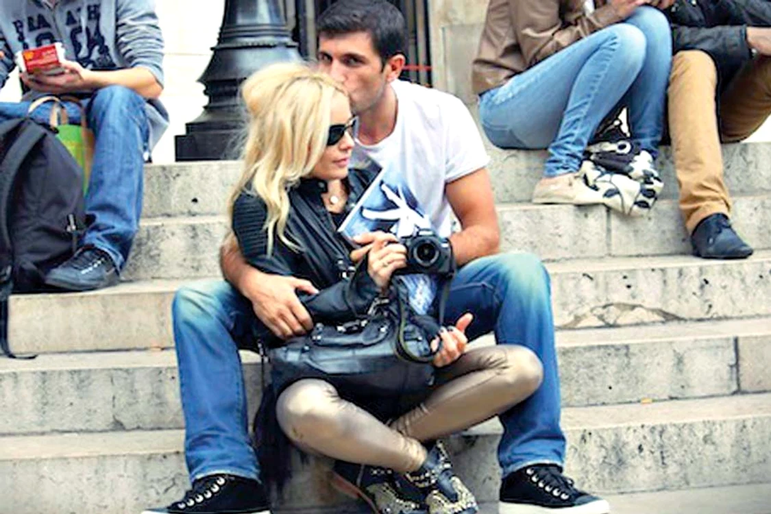 Laura a postat pe blogul personal fotografii din vacanţa petrecută alături de noul iubit (fotografii: Arhivă personală)