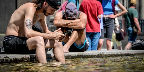 canicula val de caldura in Koln Germania 19 iulie 2022 Foto EPA EFE jpg