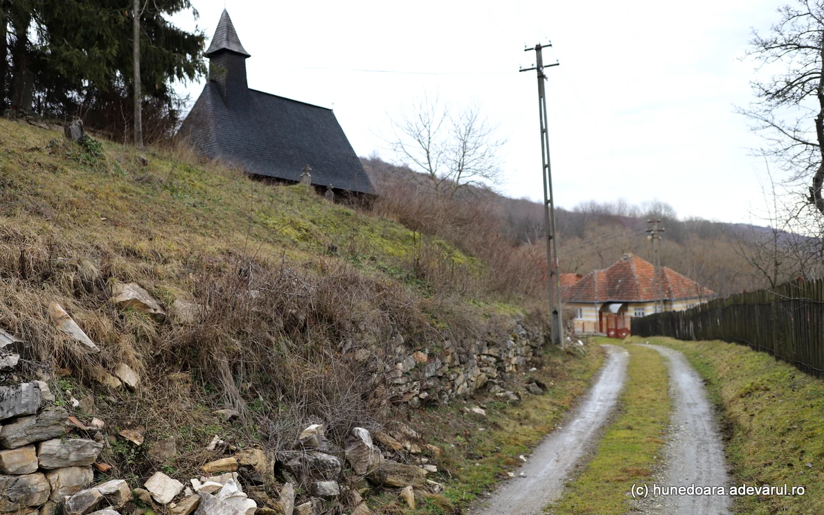 Satul Alun Ținutul Pădurenilor  Foto Daniel Guță (115) JPG