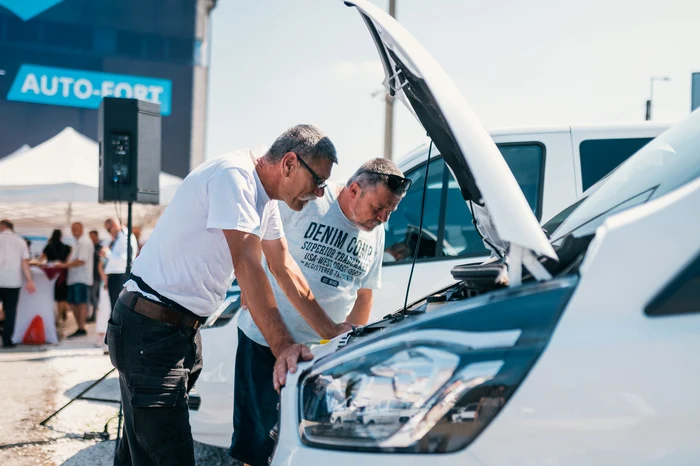 Specialiştii nu pot fi înlocuiţi de inteligenţa artificială. FOTO: RMDSZ