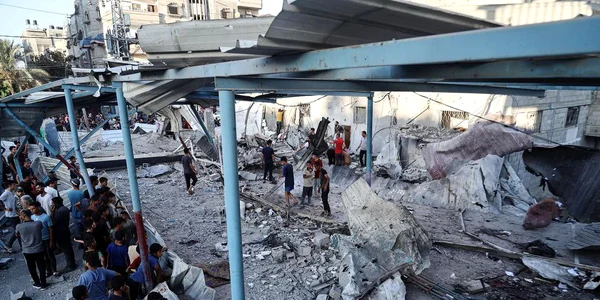 Israelienii au atacat o școală plină de refugiați FOTO @AhmadDarwish84 / X