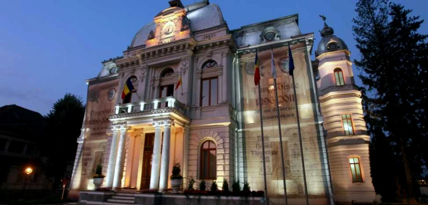 Avertizarea cod galben de ninsori va intra în vigoare joi, la ora 22.00 şi va fi valabilă până vineri, la ora 20.00, în judeţele Iaşi, Neamţ, Vaslui, Bacău, Covasna, Braşov, Prahova, Dâmboviţa, Argeş, Vâlcea, Olt, Dolj, Gorj, Mehedinţi şi Sibiu.