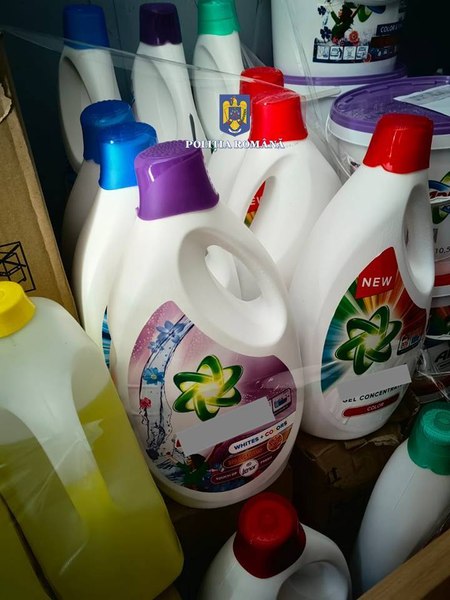 Mafia detergenților. Polițiștii au confiscat o cantitate uriașă de produse contrafăcute la Suceava