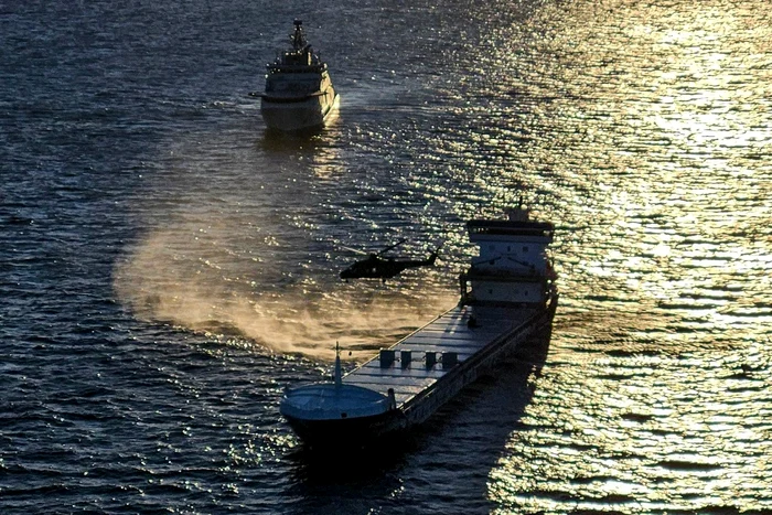 Finlanda a găsit oțel rusesc supus sancțiunilor UE pe nava suspectată că a avariat un cablu submarin