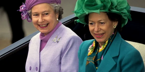 Regina Elisabeta si printesa margaret foto arhiva