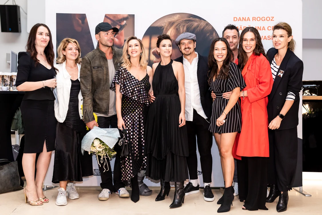7 amalia nastase radu valcan adela popescu mihai petre irina si razvan fodor alina chivulescu premiera filmului mo de radu dragomir cu dana rogoz 8 jpg jpeg
