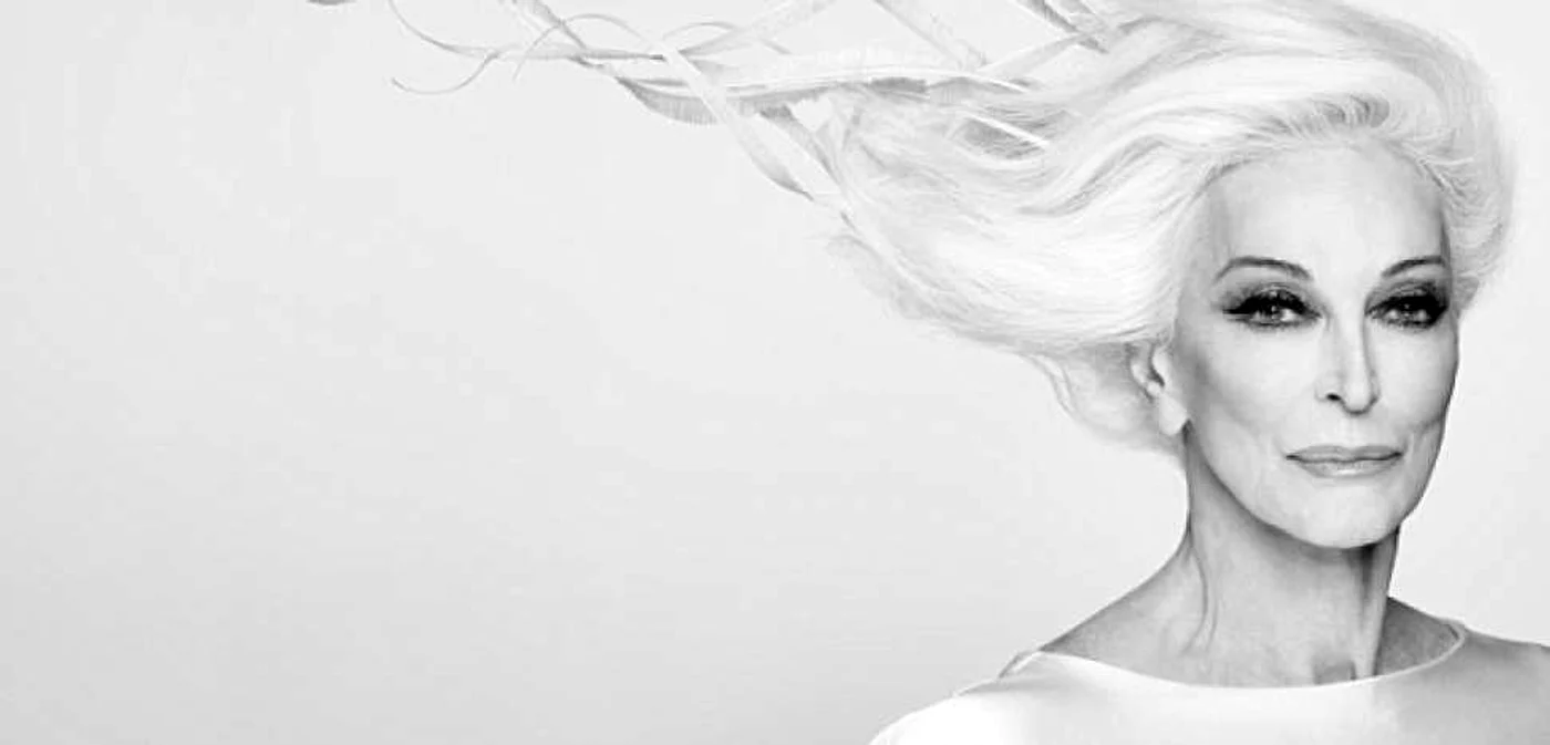 Modelul Carmen Dell’Orefice, în cea mai recentă campanie a sa FOTO MoDa's Touch
