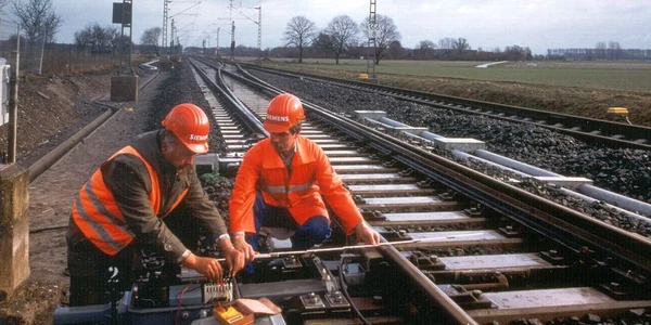 Întârzierile sunt produse de lucrările la infrastructura de cale ferată.
