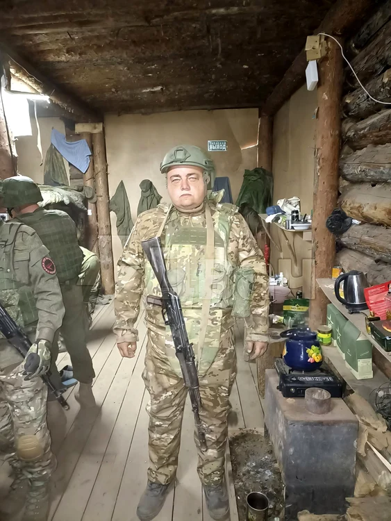 Roman Burtsov luptă în prima linie, împotriva ucrainenilor (Foto: Profimedia)