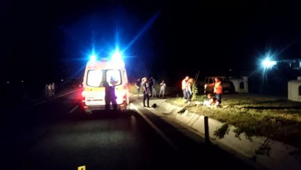 Femeie cu copilul de mână, băgată în comă de o șoferiță de 22 de ani. Tânăra a fugit de la locul accidentului