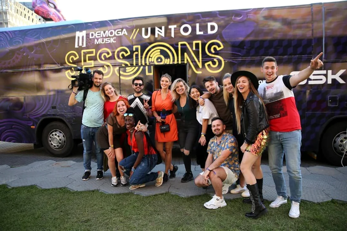 Autobuzul muzical al lui Marius Moga a făcut furori la Untold