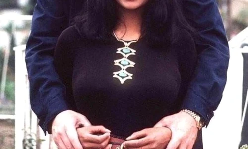 3 michael caine shakira young 780x967 jpg jpeg