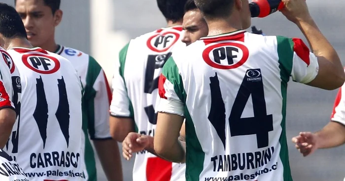 Cifra 1 din numerele de pe spatele jucătorilor de la Deportivo Palestino aduce cu harta Palestinei. FOTO: AFP