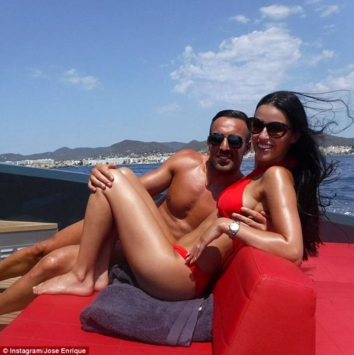 Jose şi Amy formează un cuplu hotFoto Click!