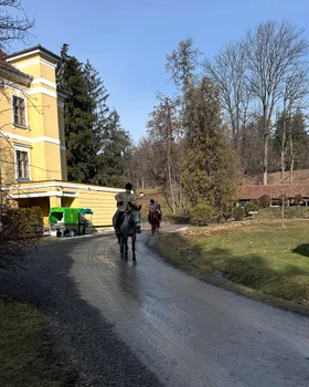 Alina-Maria de Roumanie cu Nicolae al României, weekend pe domeniul Zabola. FOTO: Instagram