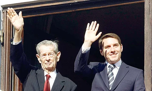 Regele Mihai  l a proclamat  pe Nicolae  principe în 2010 jpeg