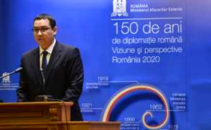 Premierul Victor Ponta a participat luni dimineaţă la reuniunea anuală a Diplomaţiei române  FOTO: Mediafax