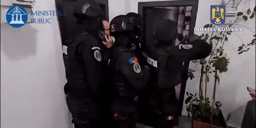 Politie perchezitii gif