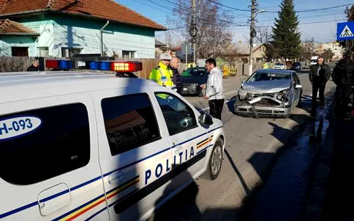 Accidentul s-a produs într-o intersecţie periculoasă din Câmpina FOTO Diana Frîncu