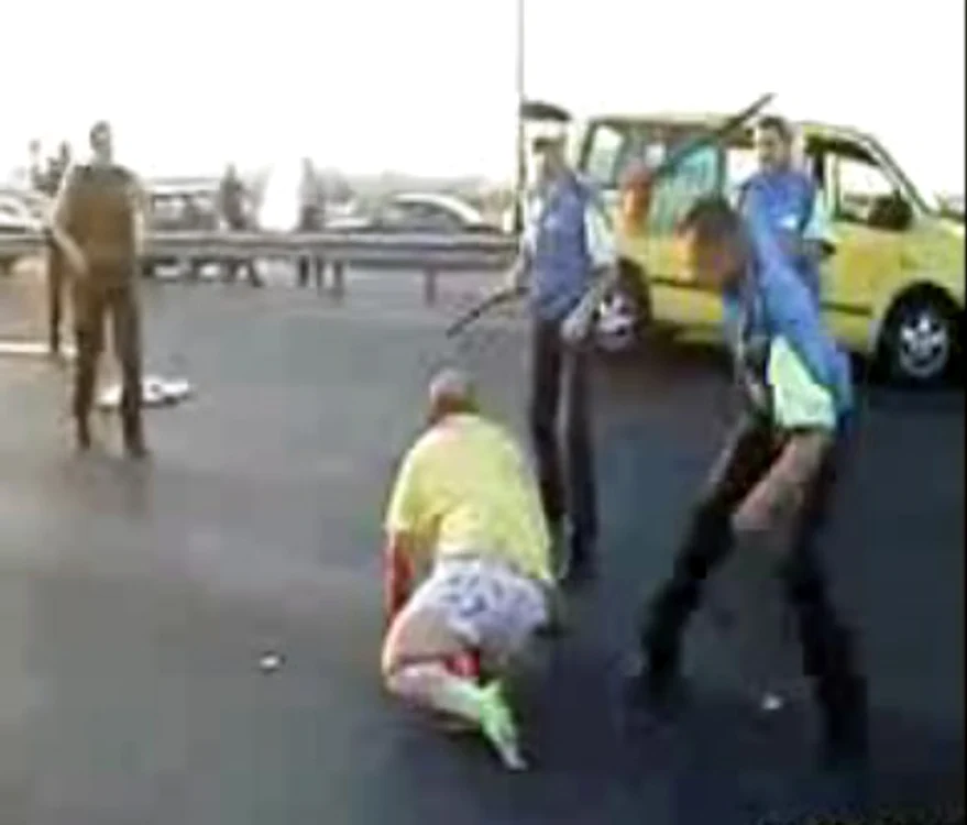
    Bătut ca la fasole de polițiștii ruși  