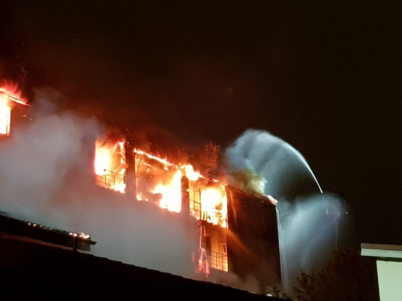 Un bărbat din București și-a dat foc la propriul apartament. Amenințările pe care le-a transmis familiei