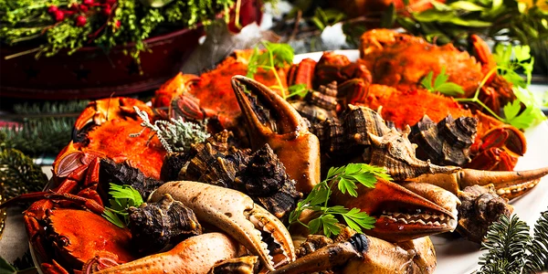 Platou de fructe de mare pentru masa de Revelion Sursă elcorteingles es