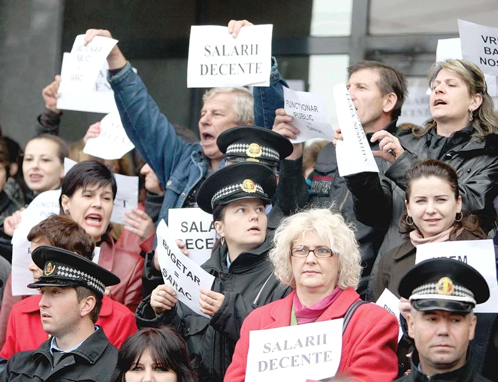 
    Salariile bugetarilor  vor creşte cu 8%  