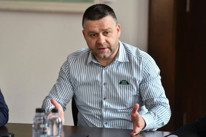 Ciucu a amenințat cu amenzi. FOTO Facebook PMB