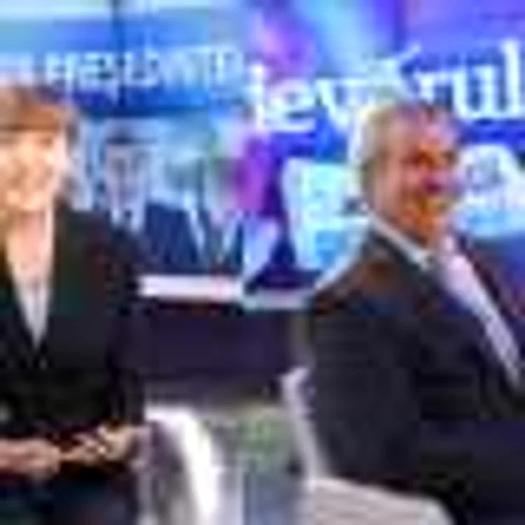 „Fostul prim-ministru (C.P. Tăriceanu - n.r) ştie că doamna Macovei e slobodă la gură şi
 avea toate motivele să se aştepte că îi va reaminti în public prea 
multe lucruri ruşinoase pentru trecutul său de mare bărbat de stat.” FOTO Colaj Adevărul
